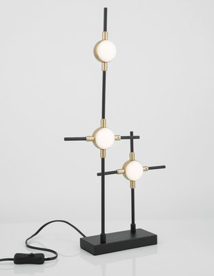 Atomo 3 Table