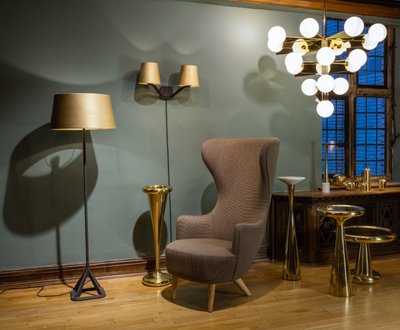 Base Brass Wall