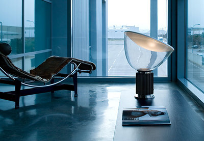 Flos Taccia